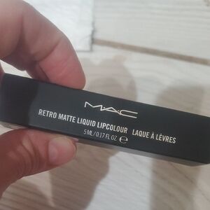 MAC Cosmetics Retro Matte Liquid Lipcolour High Drama